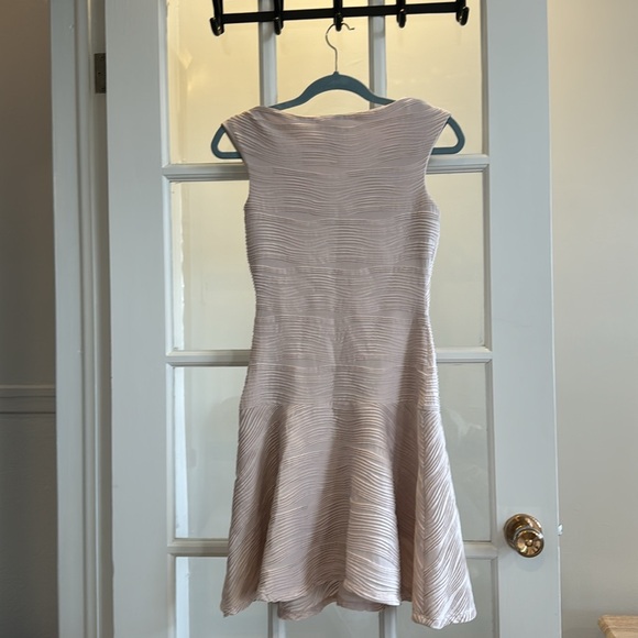 Jax dress to sell - 99$ - Picture 3 of 3
